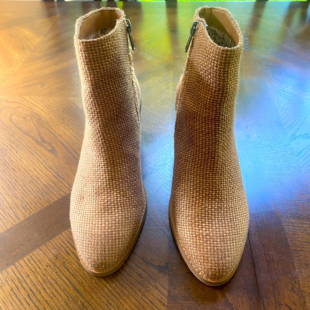 Woven Raffia Boots 6.5